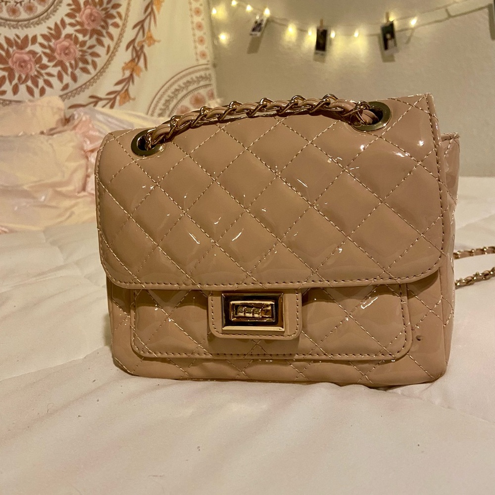 Stylish Tan Quilted Crossbody Bag
